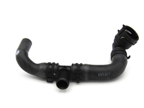 Tubo acqua di raffreddamento con raccordo a T. Porsche 95B.1 Macan 2.0L - 95B121049E