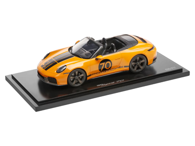 Limited Edition Collector's Model (1:18) - 911 Spirit 70 Collection - WAP0210510SGTS, WAP0210520SGTS