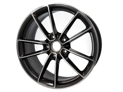 20" Carrera Classic lichtmetalen velg vooraan, in titanium. Porsche 992.1 Carrera >>2020 - 992601025HOC6, 992601025JOC6