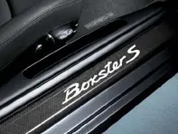 Embellecedores de estribos laterales en carbono con logotipo. Porsche 987 Boxster - 98755198000, 98755198001, 98704480004, 98755198009