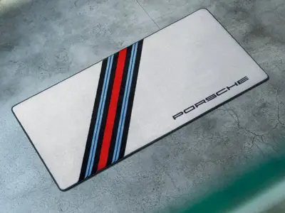Alfombrilla de garaje de diseño Porsche Martini Racing - 9Y0044070A