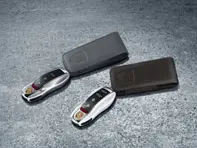 Key pouch in leather. Porsche 991 / 958 Cayenne / 970 Panamera / 981 Boxster/Cayman / Macan / 718 Boxster/Cayman - 97004400040, 97004400041, 97004400042, 97004400043, 97004400044, 97004400045, 97004400046, 97004400047, 97004400048, 97004400049, 97004400050, 97004400051, 97004400052