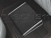 Reposapiés en la parte trasera. Porsche Macan / 971 Panamera / Cayena - 97004480280DK4