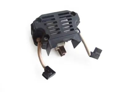Régulateur de tension pour alternateur. Porsche 911 82-89 / 928 82-84 - 91160391302, 91160391301