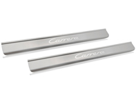 Baguette de seuil de porte avec inscription Carrera, acier inoxydable. Porsche 996 C2 / C4 - 99655198401, 99655198491, 996551984GT2, 99655198403