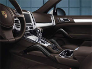 Door handles and centre console in carbon. Porsche 958 Cayenne - 95804480072