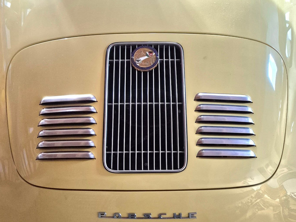 GT 风格铝制百叶窗式发动机盖蒙皮。保时捷 356 Cabrio - 64451200126