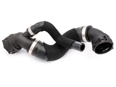 Radiator top hose, return. Porsche 958 Cayenne 3.0L Hybrid - 95810640121