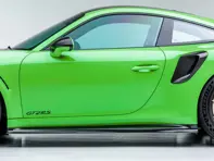 Voorbumper canards in hoogglans koolstofvezel. Porsche 991 GT2 2017 tot 2019