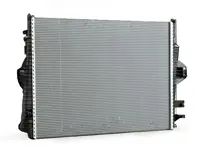 中部散热器水箱。保时捷 958 Cayenne 4.2L TDI - 95810613220