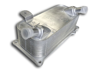 Kühlerölkühler am Motor. Porsche 957 Cayenne - 94810727103, 94810727102, 31318