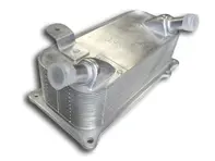 Radiateur oliekoeler op motor. Porsche 957 Cayenne - 94810727103, 94810727102, 31318