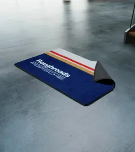 Alfombrilla de garaje con diseño Roughroads. Dos tamaños.