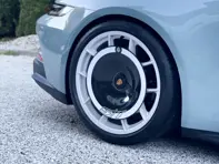 Aero disc achterwiel van koolstofvezel voor magnesiumwiel. Porsche 992 ST